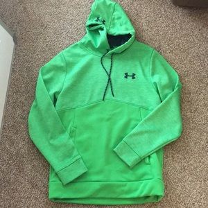 excellent condition under armor hoodie